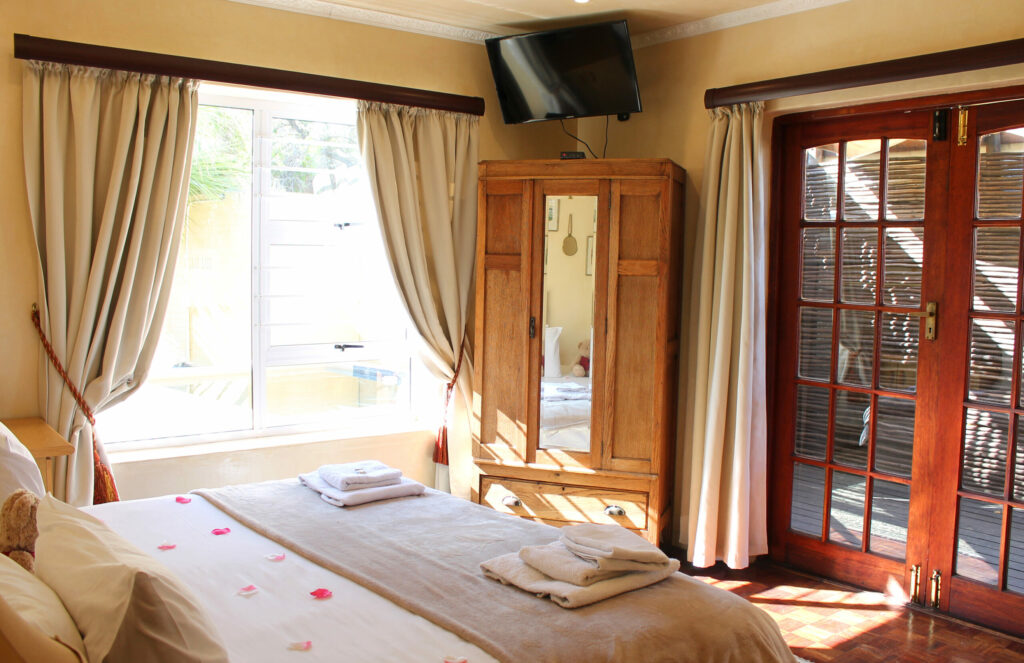 GM10 3000 room 9 bed view copy