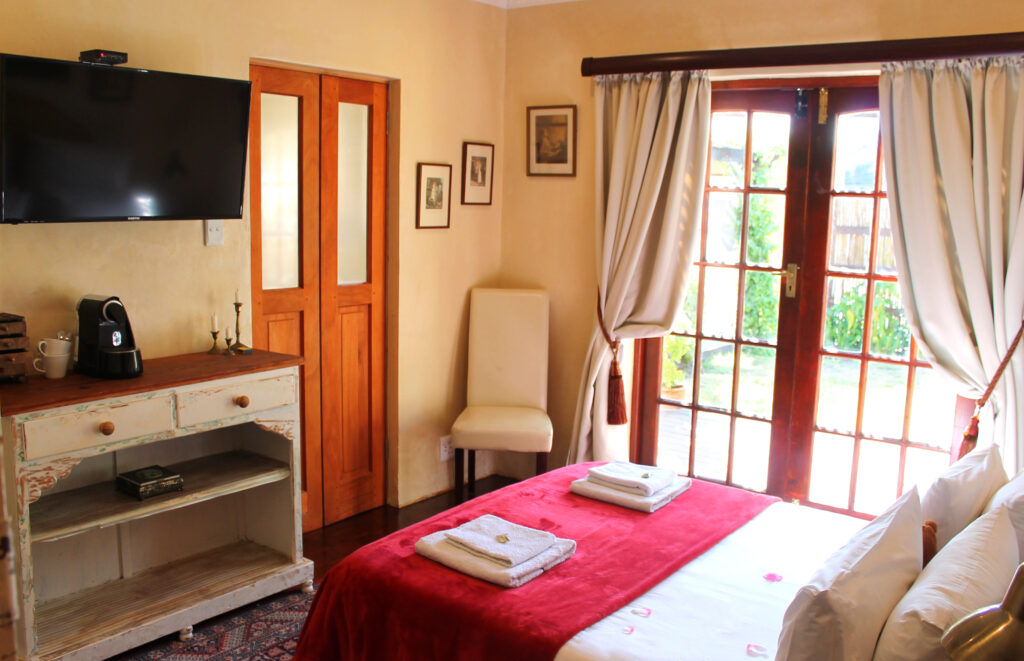 GM10 room 8 Bed TV copy 2