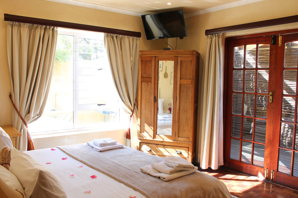 GM10 3000 room 9 bed view copy